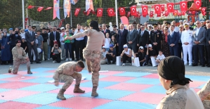 Komandoların Gösterisiyle Jandarma 186. Yılını Kutladı