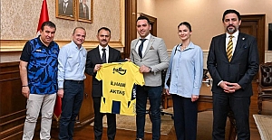 Vali Aktaş, Kocaeli Fenerbahçeliler Derneği’ni Kabul Etti