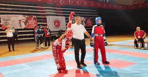 Körfezli Ecrin Kick Boksta Türkiye Üçüncüsü Oldu