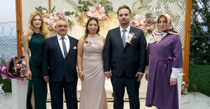 GAZETECİ BURHAN YARAR KIZINI EVLENDİRİYOR