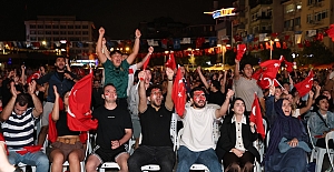 Kent Meydanı, 12 Dev Adam'ın Final Heyecanına Sahne Oldu