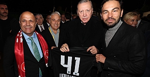 Durul’dan “Dünya Lideri” Erdoğan’a Özel Forma!