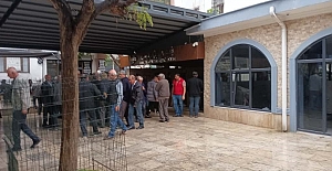 Eşi Tarafından Sokak Ortasında Öldürülen...