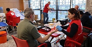 Kartepe’de “Birbirimize Candan Bağlıyız” Kan Bağışı Kampanyası