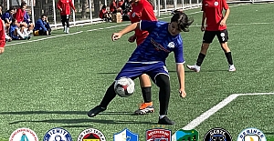 Körfez’de U13 Kız Futbol Takımları Turnuvası Başladı