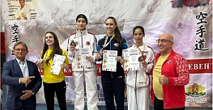 KÖRFEZLİ KARATECİLER BULGARİSTAN’DA ALTIN VE BRONZ MADALYA ALDILAR