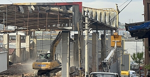 7 Kişinin Öldüğü Parfüm Dolum Tesisi Yıkılıyor