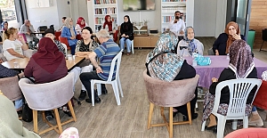 Aktif Yaşlanma Kulübü’nde ‘Çınarların Gölgesinde’ Buluşuldu