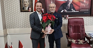 Eski Öğrencileri Kocakayayı Mutlu...