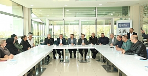 Evlerine Giremeyen Ailelere Moral Ziyareti