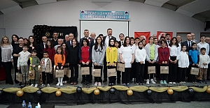 Gölcük’te Öğretmenler Günü Törenle Kutlandı