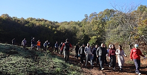 Körfez Belediyesi’nden Gençlerle Doğa Yürüyüşü