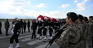 Şehidimiz Hv. Uçk. Bkm. Asb. Bçvş. Akın Karakuş, Askeri Tören ile Karşılandı
