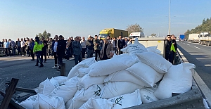 TIR KAZASI TEM'İ KİLİTLEDİ