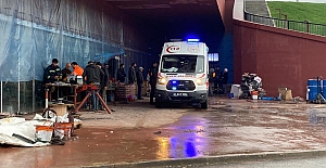 3 METRE DERİNLİĞİNDEKİ BOŞ AKVARYUMA...