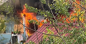 ÇAKMAĞI DOLDURURKEN HEM KENDİNİ HEM DE EVİ YAKTI