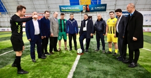 Derince’de Kurumlar Arası Futbol Turnuvası Başladı