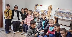 Hereke Halısı’na En Minik İlmikler