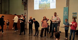 Kâğıt Uçaklar Geleceğin Hayalleri İçin Havalandı