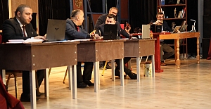 ‘Kırık Ayna’ Ayakta Alkışlandı