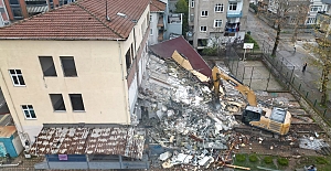 Körfez’de Riskli Bina Yıkıldı