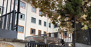 LİSEDE 3. KATTAN DÜŞEN ÖĞRENCİ...