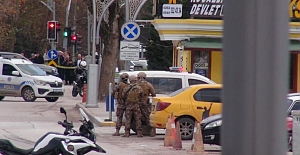 ŞEHİR MERKEZİNDE FİLMLERİ ARATMAYAN...