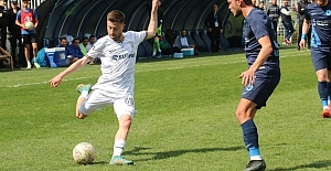 SİLAHLI SALDIRIYA UĞRAYAN FUTBOLCU HAYATINI KAYBETTİ