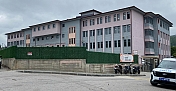 KOCAELİ'DE OKULUN 4'ÜNCÜ KATINDAN DÜŞEN LİSELİ AĞIR YARALANDI