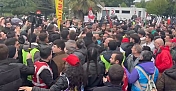 1 MAYIS KUTLAMALARINDA DEM İLE ADD ARASINDA KAVGA
