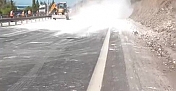 MICIR YÜKLÜ TIR DEVRİLDİ: TEM OTOYOLU İSTANBUL İSTİKAMETİNDE TRAFİK FELÇ OLDU