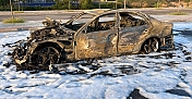MOTOR ARIZASI VEREN YABANCI PLAKALI ARACINI GÜMRÜKTEN GEÇİREMEYİNCE YAKTI