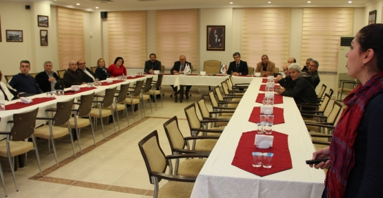  Yuvam yönetimine koku brifingi